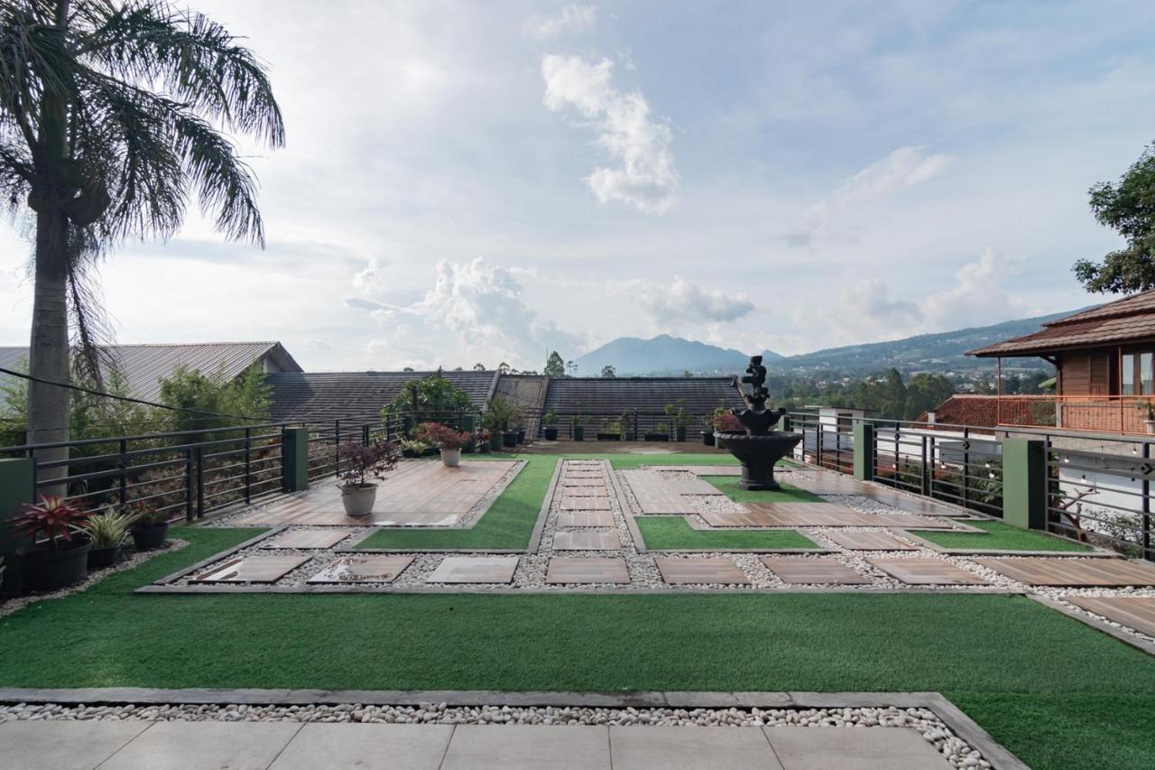 Samakta Guest House Lembang Exterior photo
