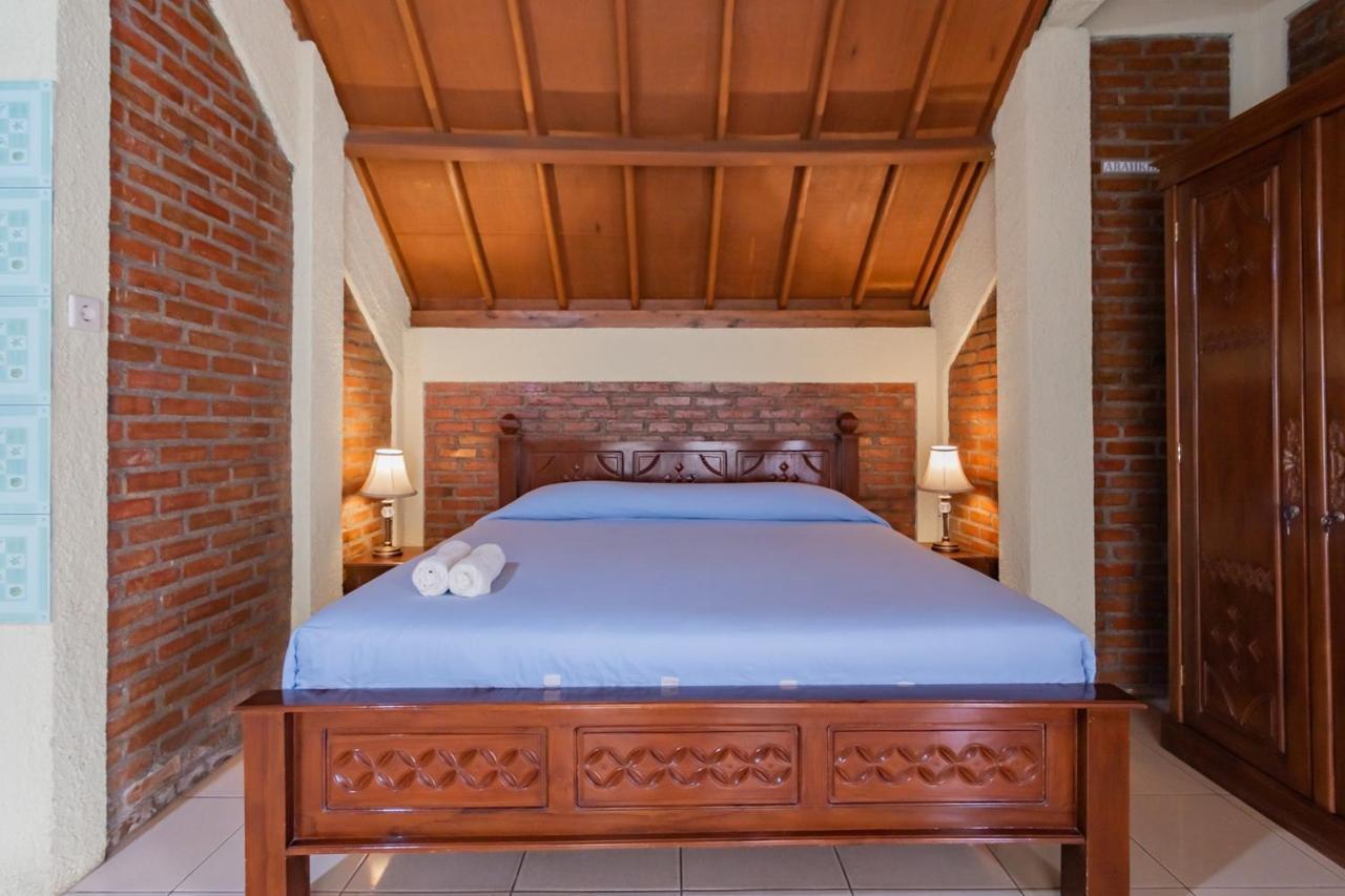 Samakta Guest House Lembang Exterior photo