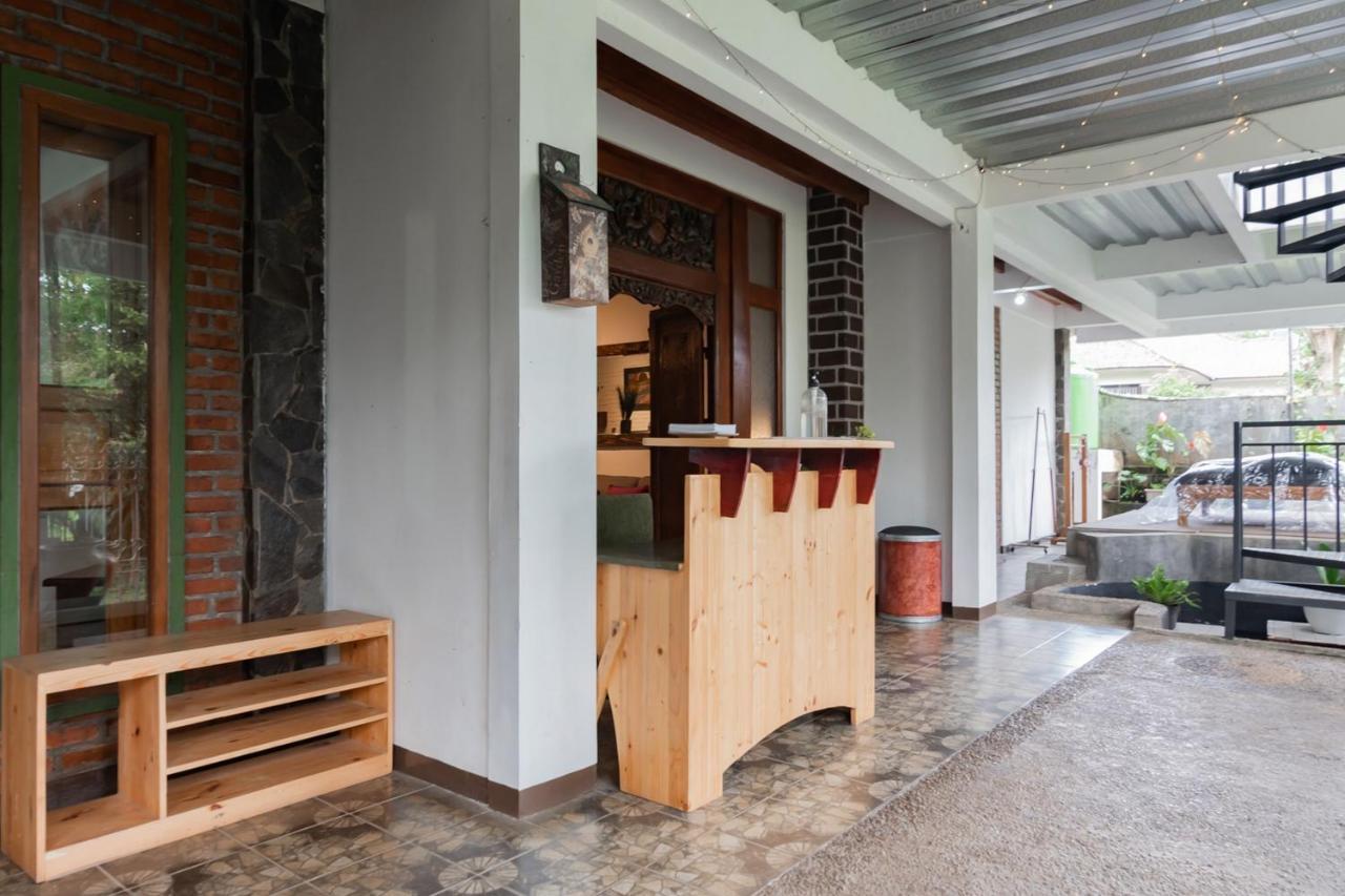 Samakta Guest House Lembang Exterior photo