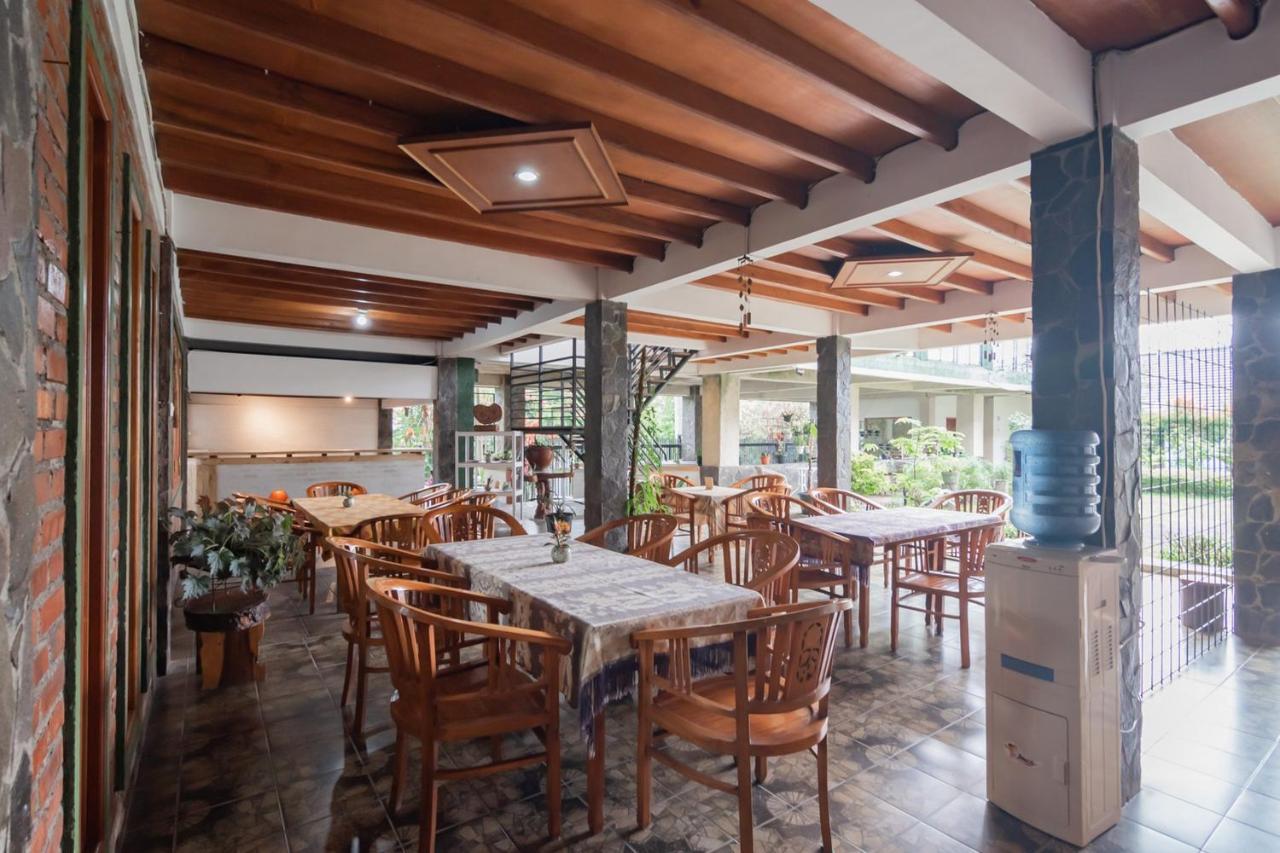 Samakta Guest House Lembang Exterior photo