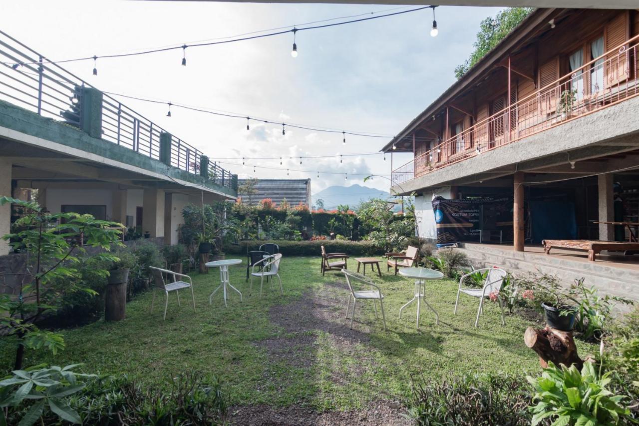 Samakta Guest House Lembang Exterior photo